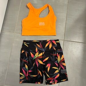 Tres Pinas Running Bra and Shorts Set
